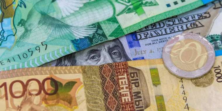 Ақша айырбастау орындарында доллар мен рубль неше теңгеден саудаланып жатыр