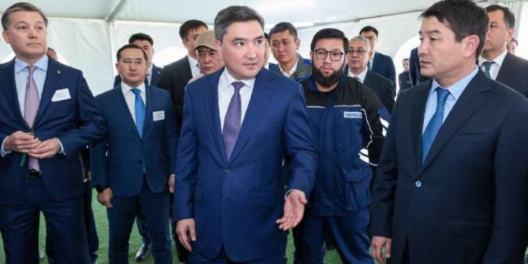Олжас Бектенов Жаңаөзенге барды
