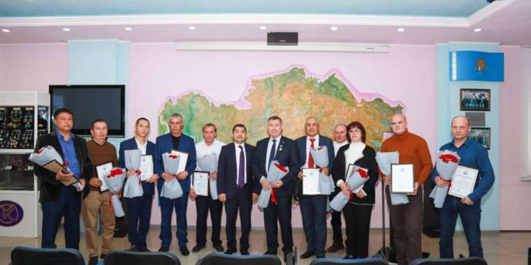Облыс басшылығы атом саласы қызметкерлерін құттықтады