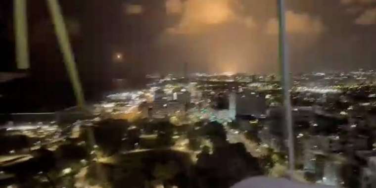 Иран Израильді зымыранмен атқылады