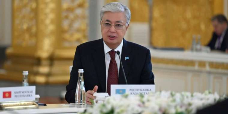 Тоқаев: Президенттер бір-бірімізді негізсіз сынап-мінеуден аулақ болғанымыз жөн