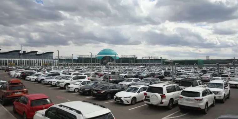 Ақылы тұрақтың бағасына қатысты Астана әуежайына ескерту жасалды