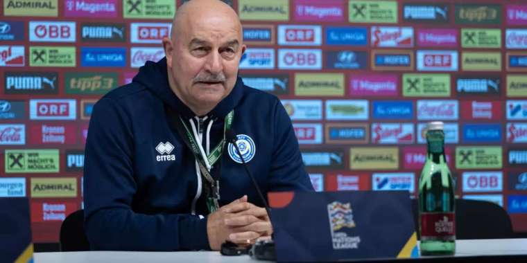 Бас бапкер Черчесов қазақ тілінде сұрақ қойған тілшіні мазақ қылды