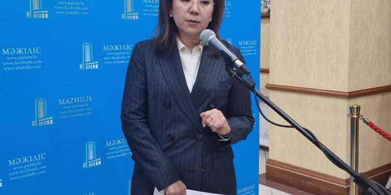 «Несиеңізді қайтарыңыз!». Коллекторлардың демалыс күні қоңырау шалуы заңды ма?