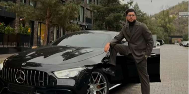 «Ақшаны берген – сіздер»: Әбдіжаппар Әлқожа қымбат көлік сатып алды