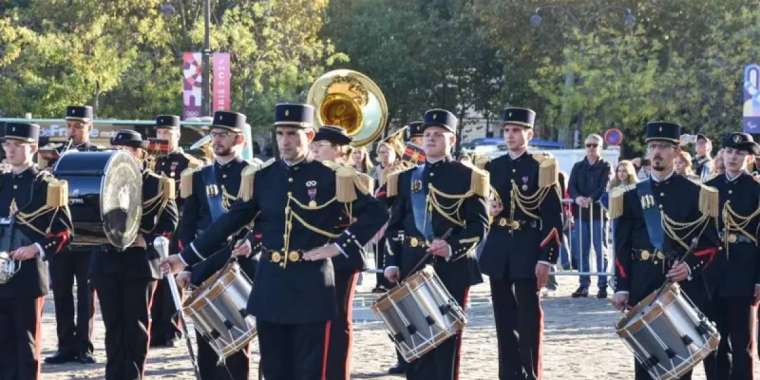Францияның әскери оркестрі алғаш рет Қазақстанның әнұрын орындады
