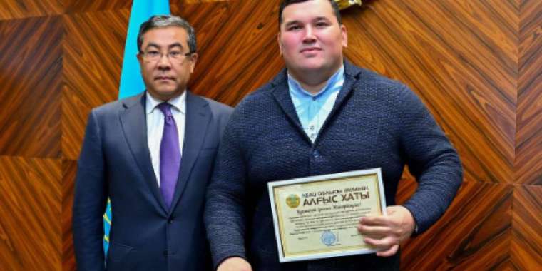 «Қазақстан барысы» турнирінің жеңімпазы 3 бөлмелі пәтерге ие болды