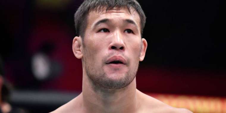 Шавкат Рахмонов базарда қарбыз сатып табыс тапқанын айтты