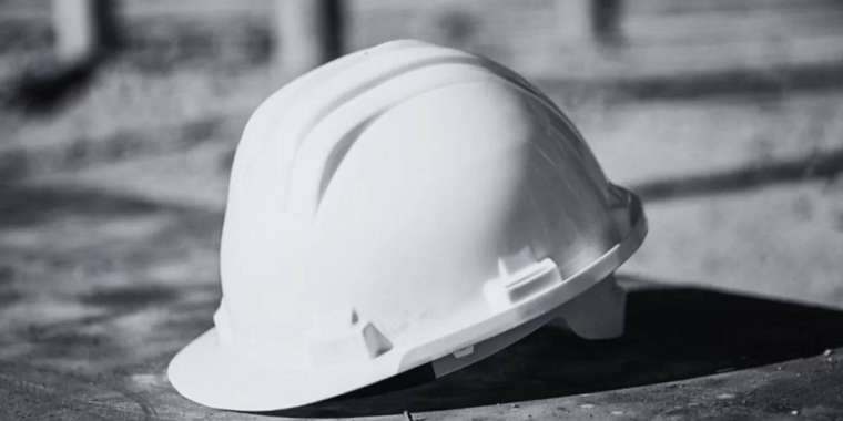 Қарағанды ​​облысында құрылыс алаңында жұмысшы биіктен құлап, мерт болды