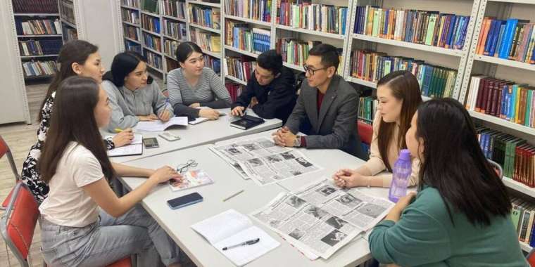 Белгілі журналистер шәкірт тәрбиелеуде