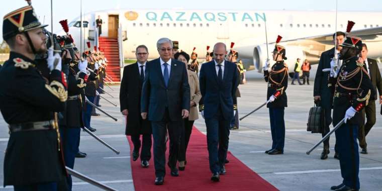 Тоқаев мемлекеттік сапармен Францияға барды