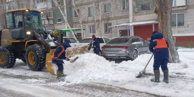 Астанада қар түннен бері тоқтамады. Коммуналдық қызметтер күшейтілген режимге көшті