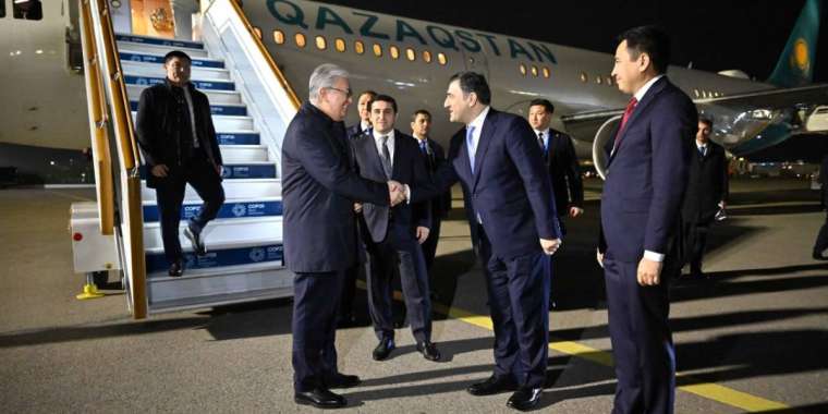 Тоқаев Бакуге жұмыс сапарымен барды