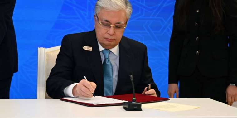 Қазақстан, Әзербайжан және Өзбекстан Президенттері энергетикалық жүйені интеграциялау жөніндегі келісімге қол қойды