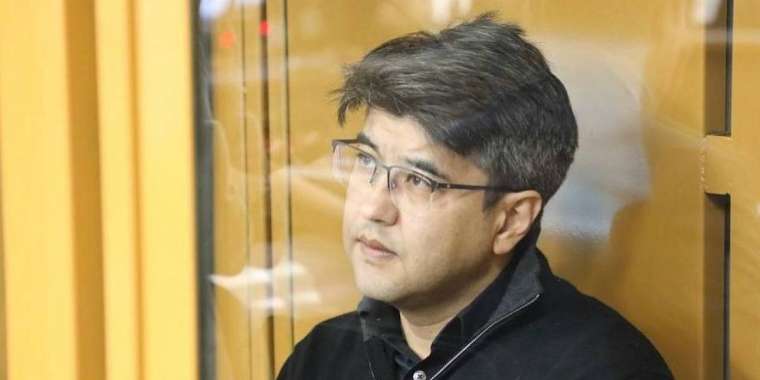 "Бұл- хайуанаттар бағы емес". Сенатор Бишімбаевты көрсетпеу керектігін айтты