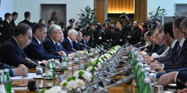 Қасым-Жомарт Тоқаев Сербия президентімен кеңейтілген құрамда келіссөз жүргізді