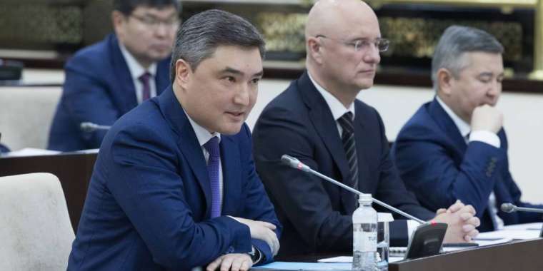 Олжас Бектенов: Экономиканы әртараптандыру – Үкіметтің басты міндеттерінің бірі