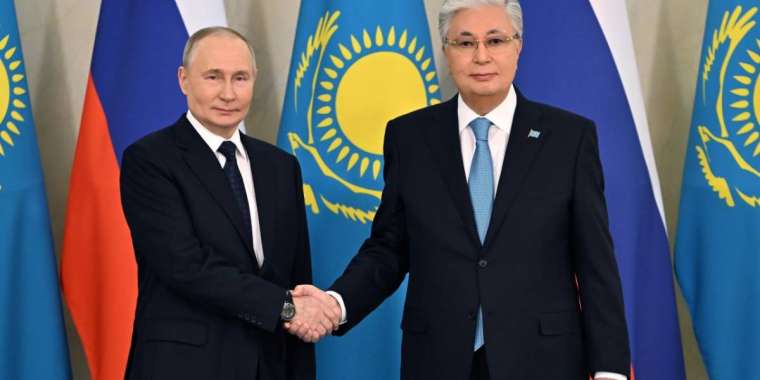 Тоқаев пен Путин шағын құрамда келіссөз жүргізді