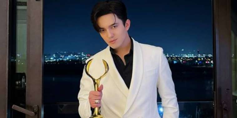 Димаш Құдайберген Дубайда беделді марапатқа ие болды