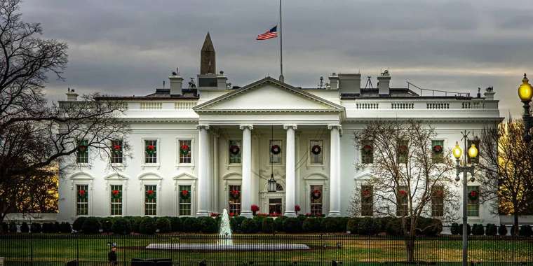 Қытай үш америкалықты босатты