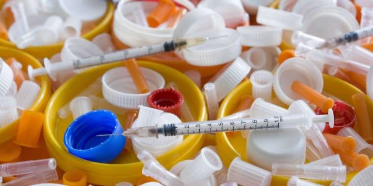 Қарағанды облысында ауыл тұрғындары медқалдық жағатын цехқа қарсы