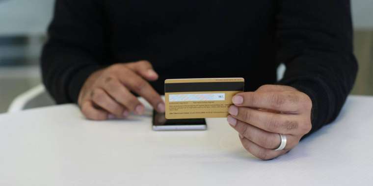 «Мәселе комиссия ақысына салық салуға қатысты». Банк аударымдарына салық салу бойынша түсініктеме берілді