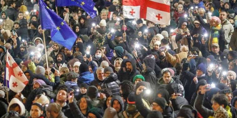 АҚШ Грузиямен стратегиялық серіктестікті тоқтатты