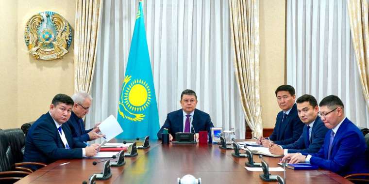 Қанат Бозымбаев ТЖМ, ІІМ және әкімдіктердің мереке күндеріндегі қауіпсіздікке дайындығын тексерді