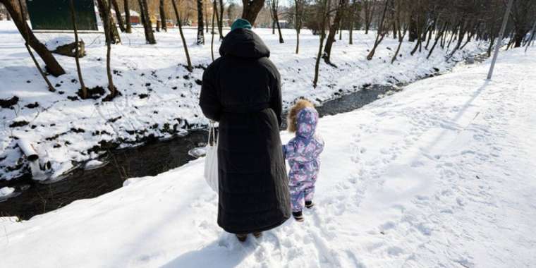 Іздеуде жүрген жас ана сәбиімен бірге табылды