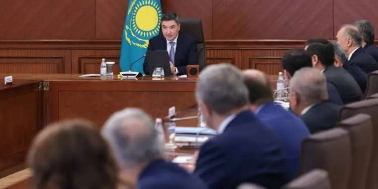 Олжас Бектенов: Баспана кезегінде шынымен мұқтаж азаматтар ғана болу керек