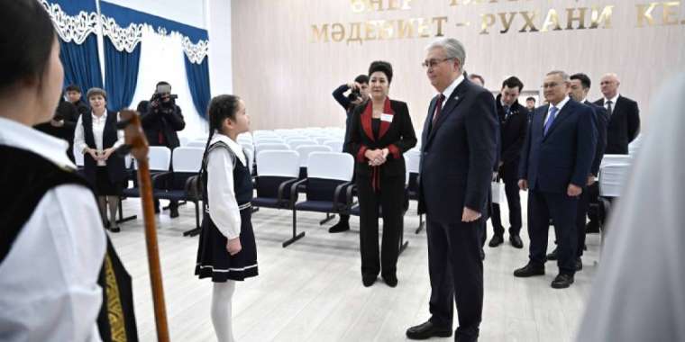 Мемлекет басшысы Қаратал ауданындағы әлеуметтік нысандармен танысты