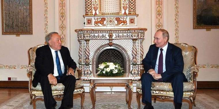 Нұрсұлтан Назарбаев Владимир Путинмен кездесті
