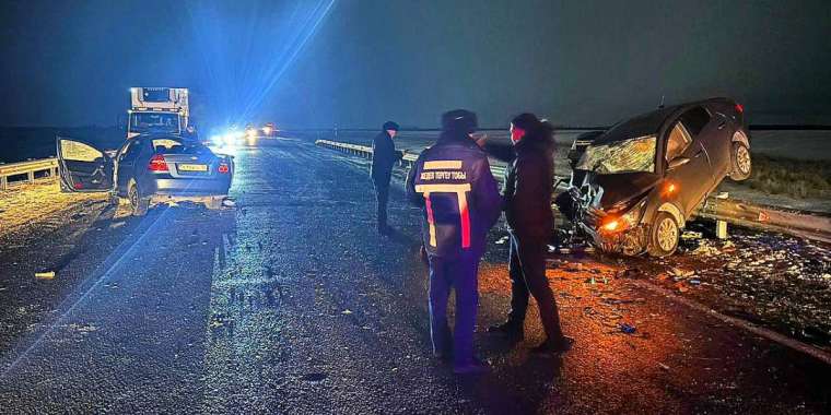 Омбы-Майқапшағай тасжолында жол апатынан бірнеше адам зардап шекті