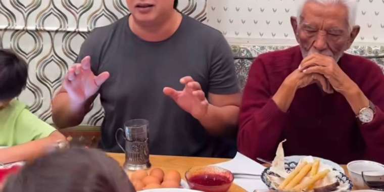 Бүркіттің отбасымен түскен видеосы көпшілікті тамсандырды