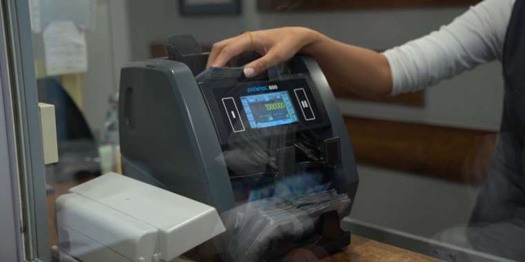 "Ақшаңыздан айырылуыңыз мүмкін". Зейнетақы қоры ескерту жасады