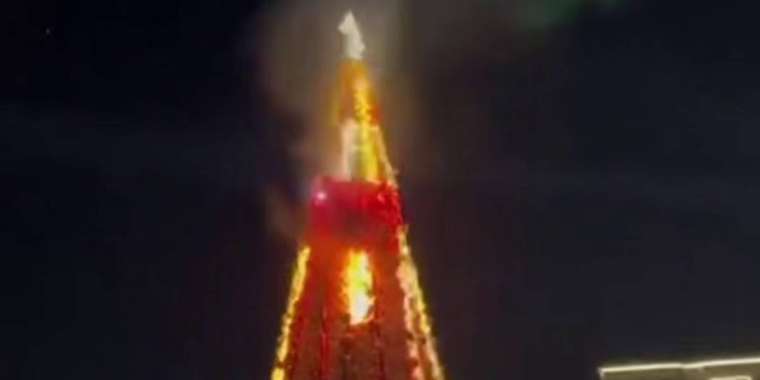 Шымкентте жаңажылдық шыршаның шамын жағып жатқанда өрт шықты