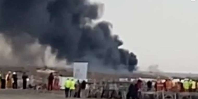 Ақтауда ұшақ құлап, өртеніп кетті