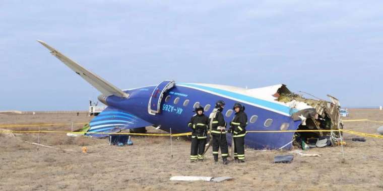 Ұшақ апаты: Грозныйға 30 минутта неге жете алмады?