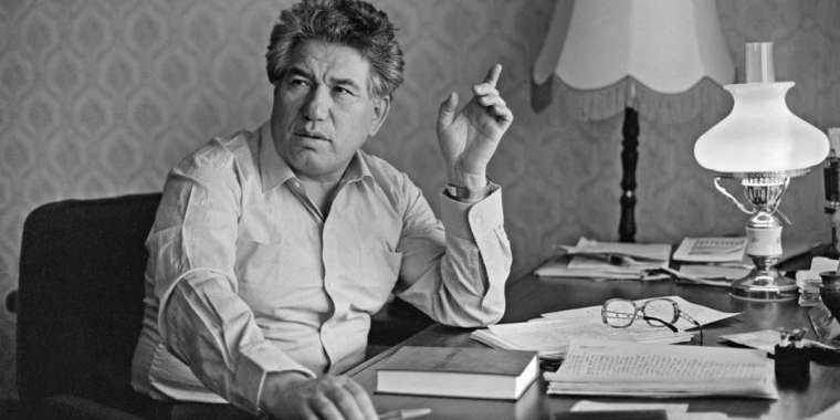 Шыңғыс Айтматов – ғасырдан ұзақ жасайтын кемеңгер