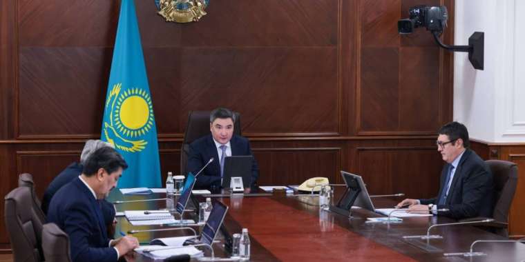 Олжас Бектенов «Жасыл экономикаға» көшу жөніндегі кеңес отырысын өткізді