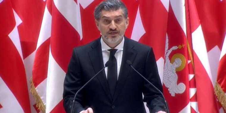 Михаил Кавелашвили Грузия парламентінде президенттік ант қабылдады