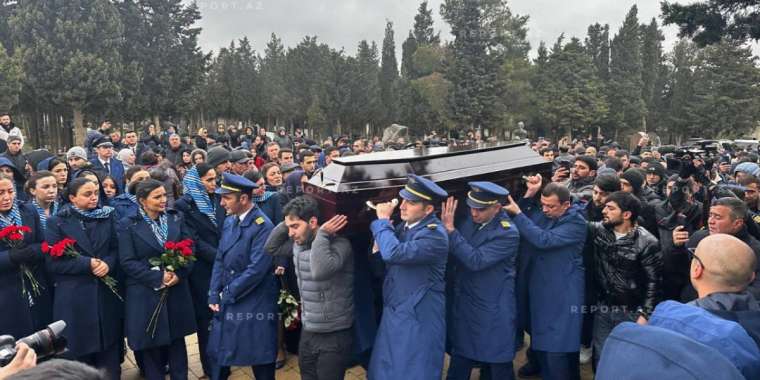 Бакуде ұшақ апатынан қаза тапқан экипаж мүшелері жерленді