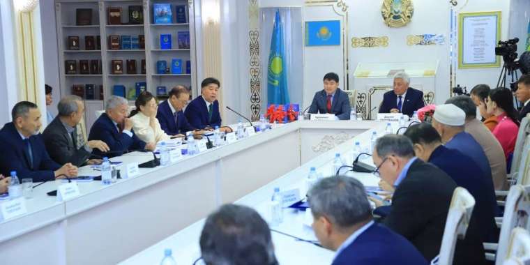 «Бүгілмес болат, сынбас семсер» кітабының тұсаукесері өтті