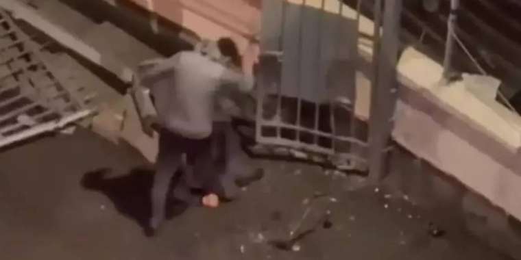 Алматыда күзетшіні айуандықпен өлтірді деген экс-депутаттың ұлының ісі сотқа жетті