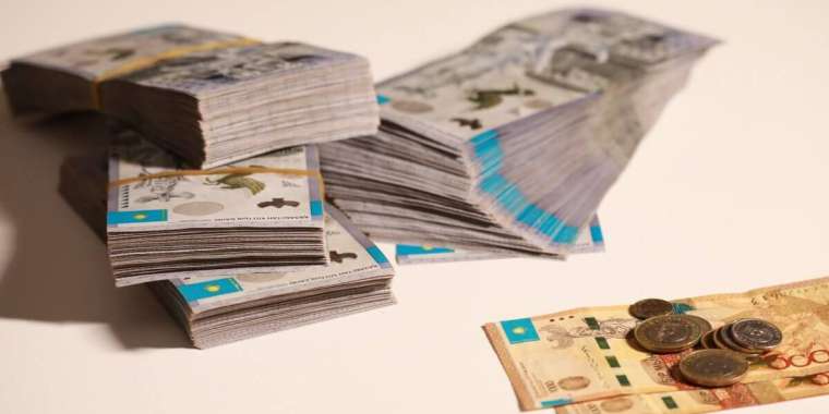 «Заңсыз жалақы жаздырған». Мақтаралда 2,4 млрд теңгенің ісі сотқа жетті