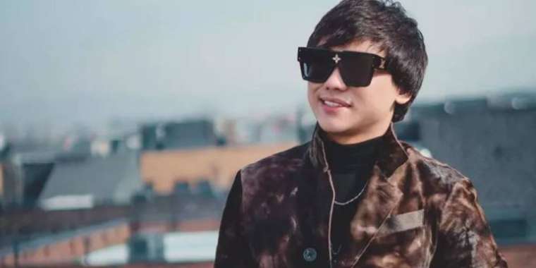 Қайрат Нұртас тұңғыш қызын туған күнімен құттықтады