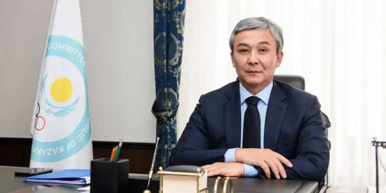 Бұрын пара үшін сотталған шенеунік Хоккей федерациясын басқаратын болды