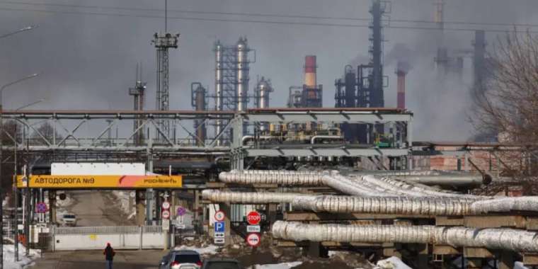 Ресей мұнай өңдеу зауыттарын қорғай ала ма?