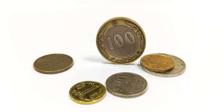 СҚО-да лауазымды тұлғалар қызметкерлердің 2 млн теңге жалақысын ұстап қалған