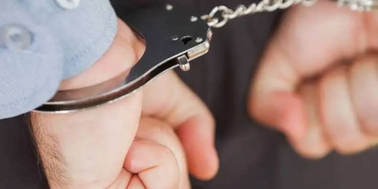 Әскери-тергеу басқармасының басшысы парамен ұсталды – ҰҚК